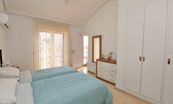 Reventa - Villa -
Villamartín - Los Dolses