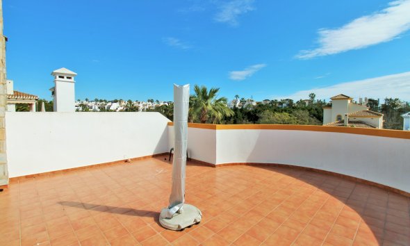 Reventa - Villa -
Villamartín - Los Dolses