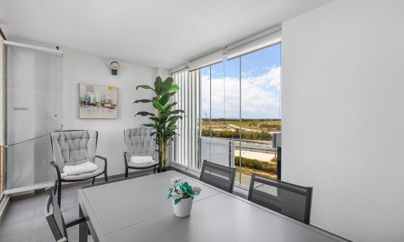 Reventa - Apartamento -
La Mata - Playa