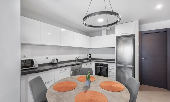 Reventa - Apartamento -
La Mata - Playa