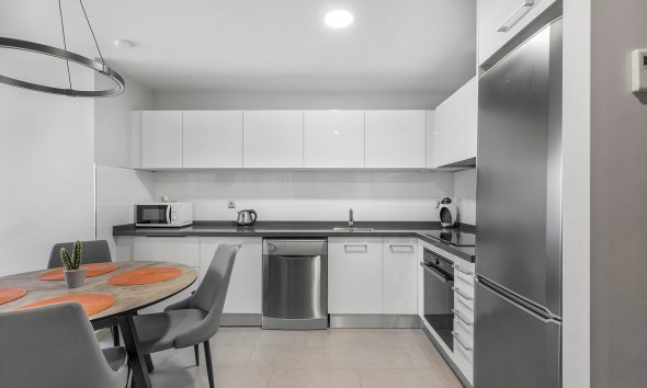 Reventa - Apartamento -
La Mata - Playa
