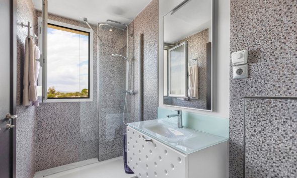 Reventa - Apartamento -
La Mata - Playa
