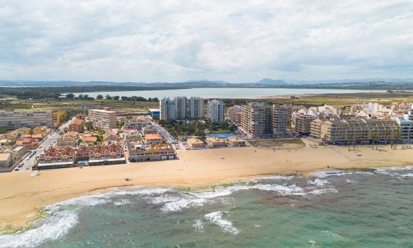 Reventa - Apartamento -
La Mata - Playa