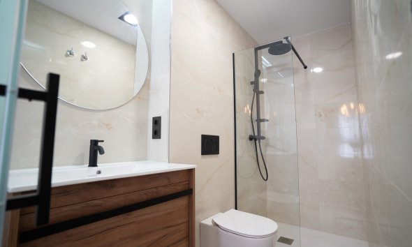 Obra nueva - Adosado -
Torrevieja