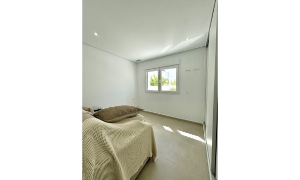 Obra nueva - Villa -
Benijofar