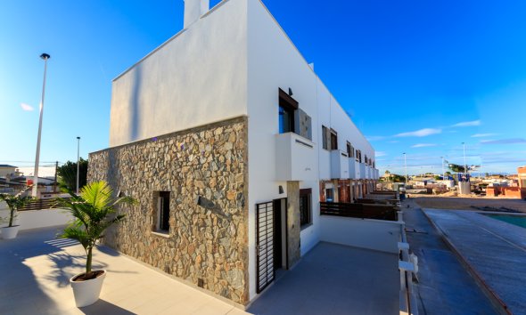 Obra nueva - Adosado -
Pilar de la Horadada