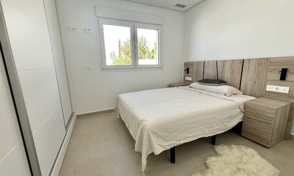 Obra nueva - Villa -
Benijofar
