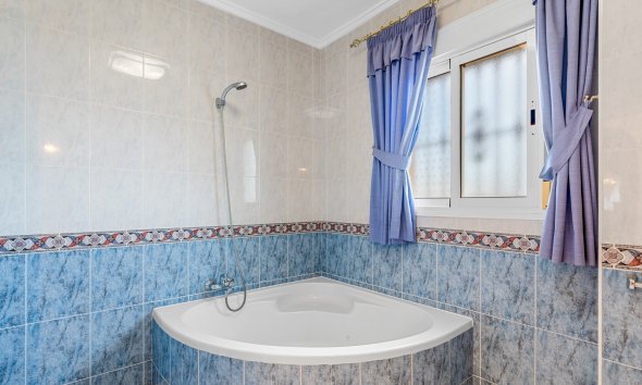 Resale - Villa -
Ciudad Quesada