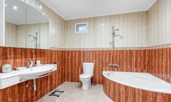 Resale - Villa -
Ciudad Quesada
