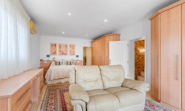 Resale - Villa -
Ciudad Quesada