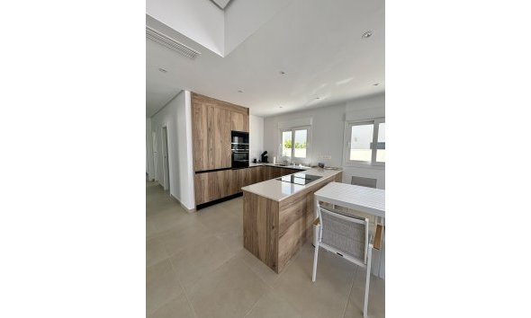 Obra nueva - Villa -
Benijofar