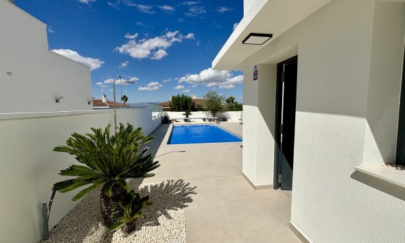 Obra nueva - Villa -
Benijofar