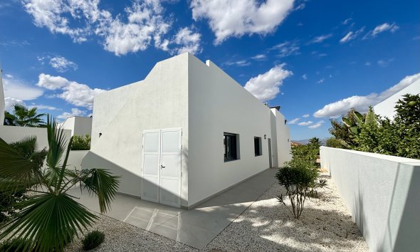 Obra nueva - Villa -
Benijofar