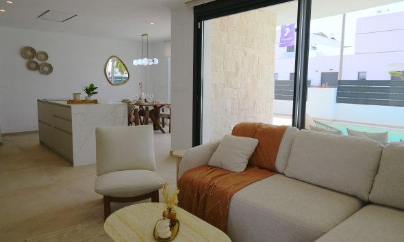 Obra nueva - Villa -
Dolores