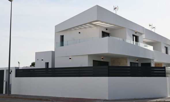 Obra nueva - Villa -
Dolores