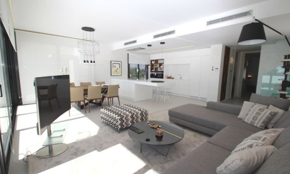 Nybyggeri - Villa -
San Miguel de Salinas