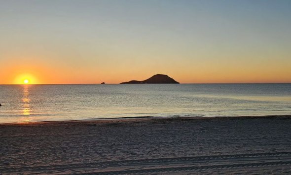 Obra nueva - Apartamento -
La Manga del Mar Menor