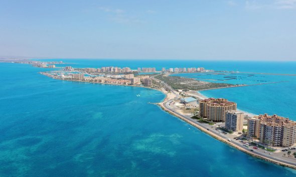 Obra nueva - Apartamento -
La Manga del Mar Menor