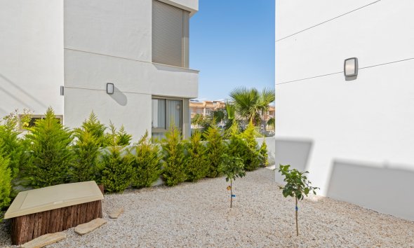 Obra nueva - Villa -
Los Alcázares