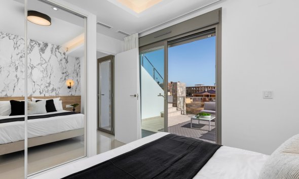 Obra nueva - Villa -
Los Alcázares