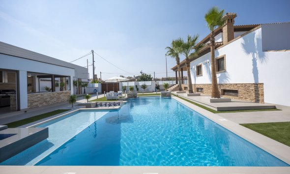 Obra nueva - Villa -
Jerónimo y Avileses