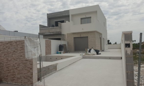 Obra nueva - Adosado -
Daya Nueva