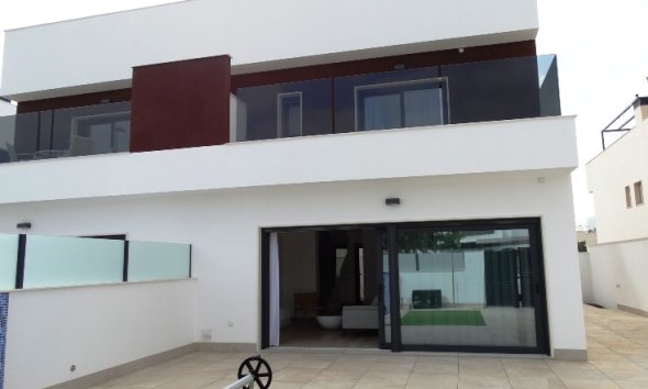 Obra nueva - Adosado -
Pilar de la Horadada