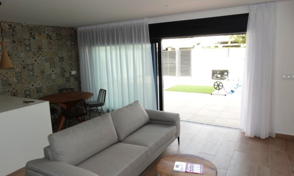 Obra nueva - Adosado -
Pilar de la Horadada