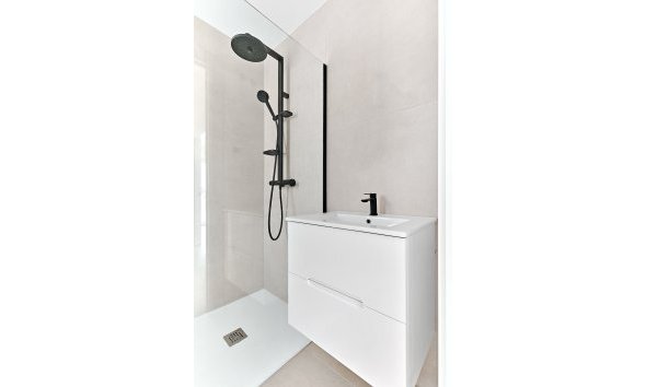 Obra nueva - Villa -
Los Montesinos