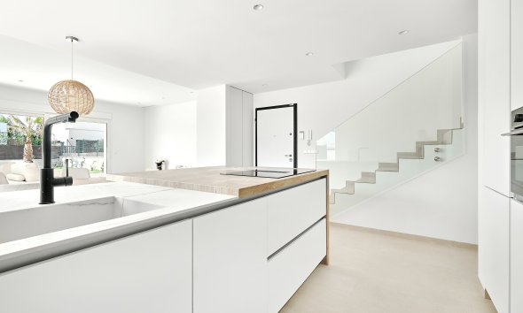 Obra nueva - Villa -
Los Montesinos