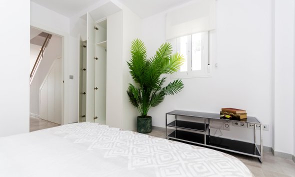 Nybyggeri - Rækkehus -
Torrevieja