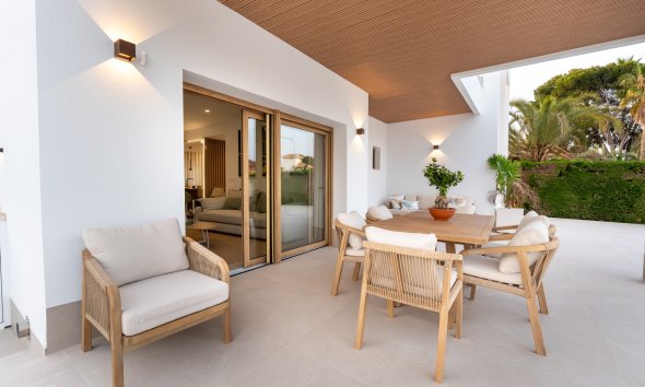 Obra nueva - Villa -
Orihuela Costa