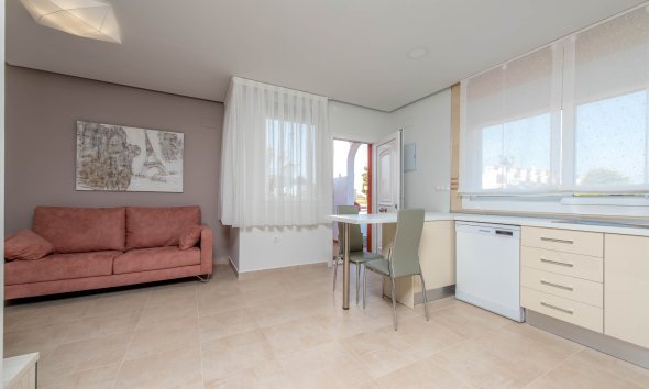 Obra nueva - Villa -
Los Alcázares