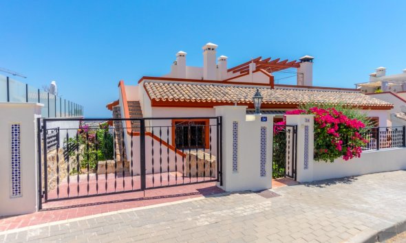 Reventa - Adosado -
San Miguel de Salinas