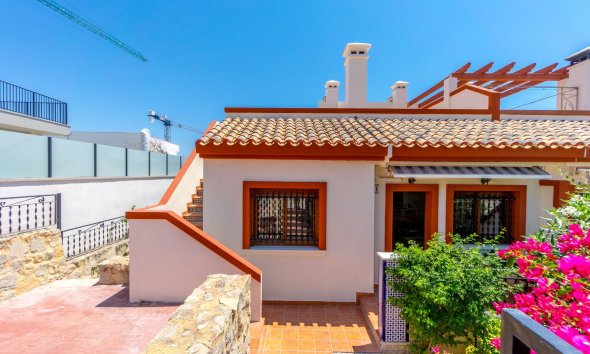 Reventa - Adosado -
San Miguel de Salinas