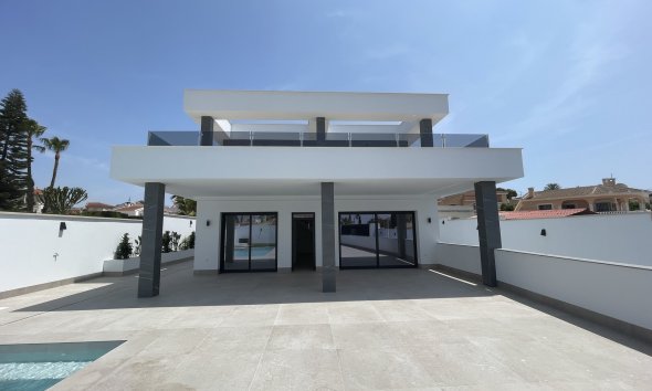 Obra nueva - Villa -
Ciudad Quesada