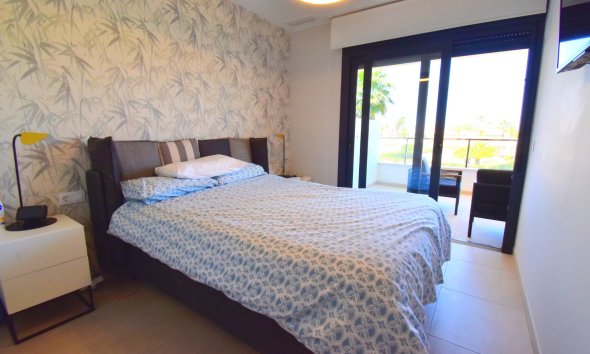 Reventa - Apartamento -
Orihuela Costa - Playa Flamenca