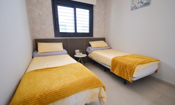 Reventa - Apartamento -
Orihuela Costa - Playa Flamenca