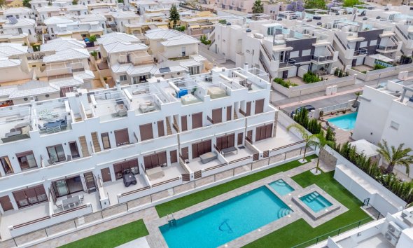 Gensalg - Rækkehus -
Torrevieja