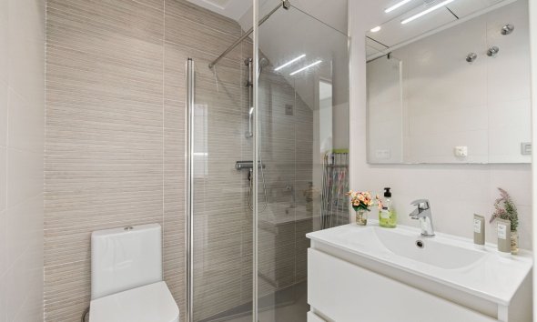 Gensalg - Rækkehus -
Torrevieja