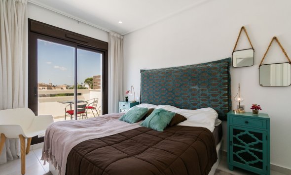 Gensalg - Rækkehus -
Torrevieja