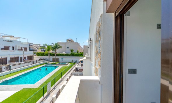 Gensalg - Rækkehus -
Torrevieja