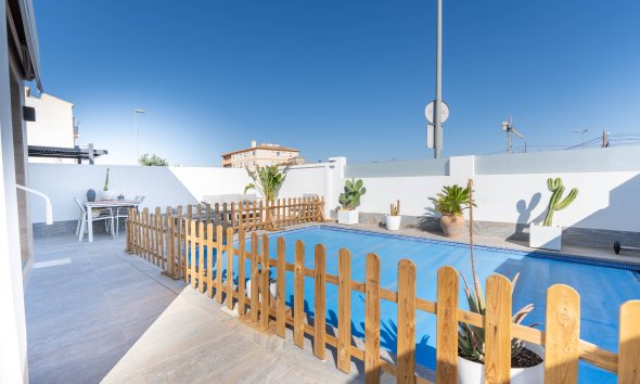 Obra nueva - Villa -
Murcia