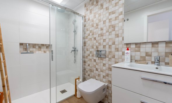 Obra nueva - Villa -
Murcia