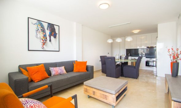 Obra nueva - Apartamento -
Res. Las Filipinas