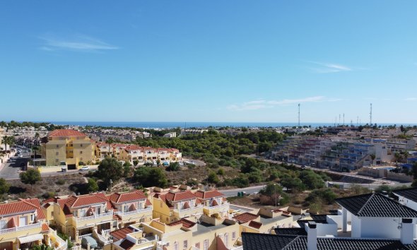 Obra nueva - Apartamento -
Res. Las Filipinas