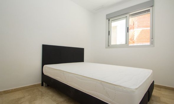 Obra nueva - Apartamento -
Res. Las Filipinas