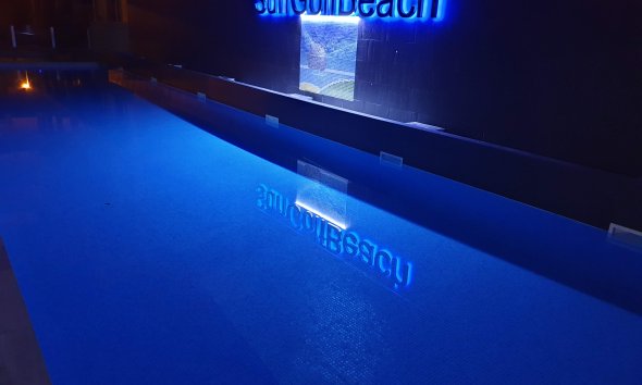 Obra nueva - Apartamento -
Res. Las Filipinas