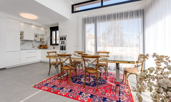 Nybyggeri - Villa -
La Mata