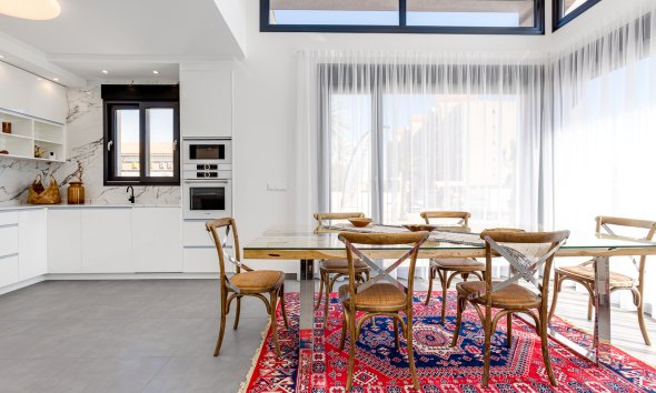 Nybyggeri - Villa -
La Mata